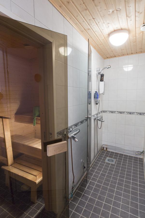 Kuutamo B&B Guesthouse 수오무살미 외부 사진
